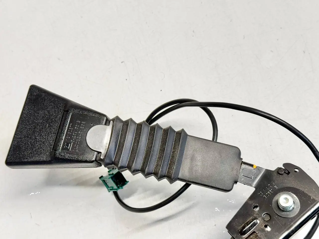 Elektrisches Gurtschloss Sicherheitsgurtstraffer OPEL MERIVA 2003 13130377