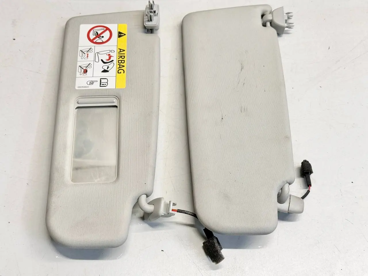 Sonnenblende Abschirmung Schutzblende VW Polo V 6R 1,2 TSI 2010 6R0857551K