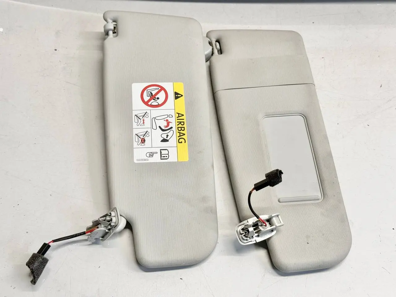 Sonnenblende Abschirmung Schutzblende VW Polo V 6R 1,2 TSI 2010 6R0857551K