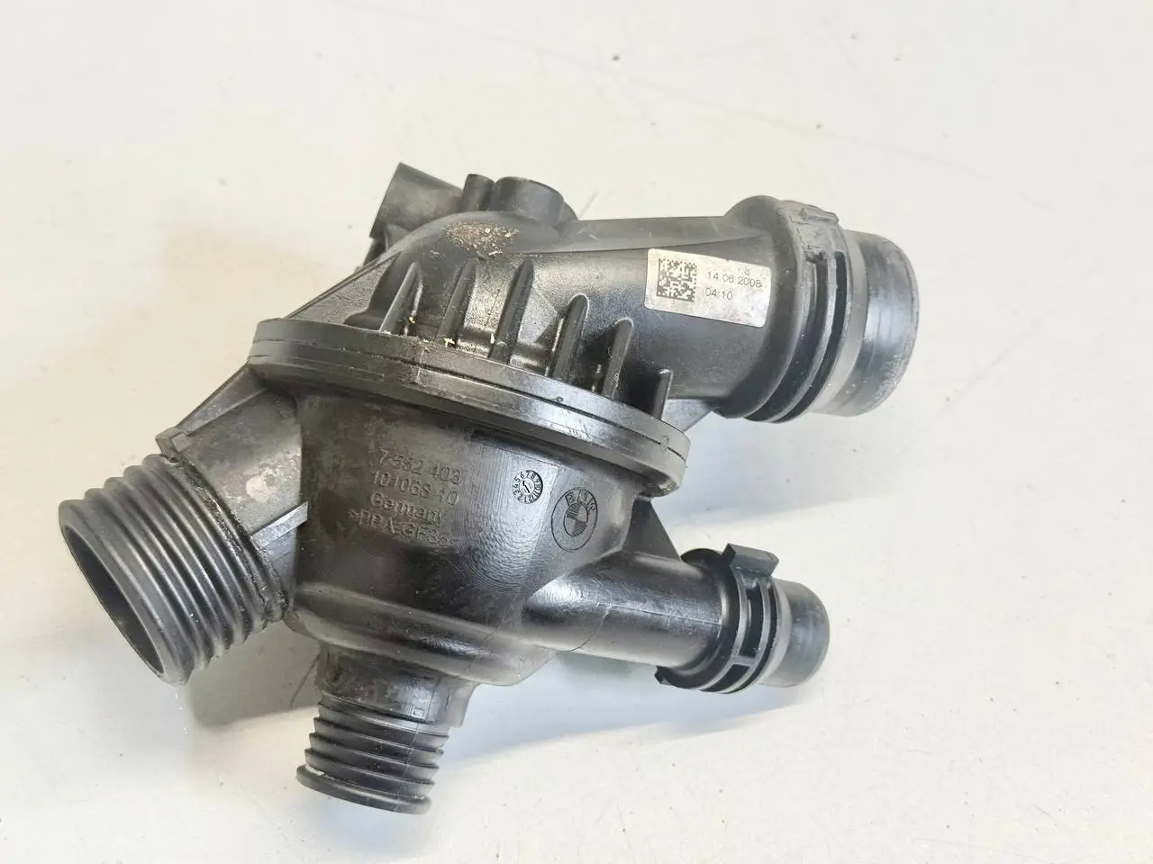 Thermostatgehäuse Kühlmittelregler Wasserleitung BMW 116i E81 E87 2009 7552403