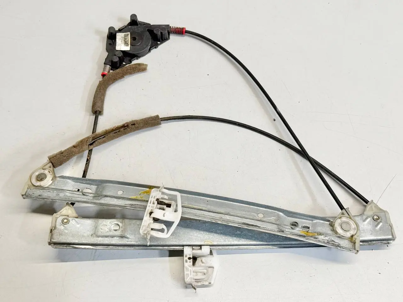 Fensterheber vorne links + elektrische FORD Fiesta 1.4L 2008 2951B23201BP