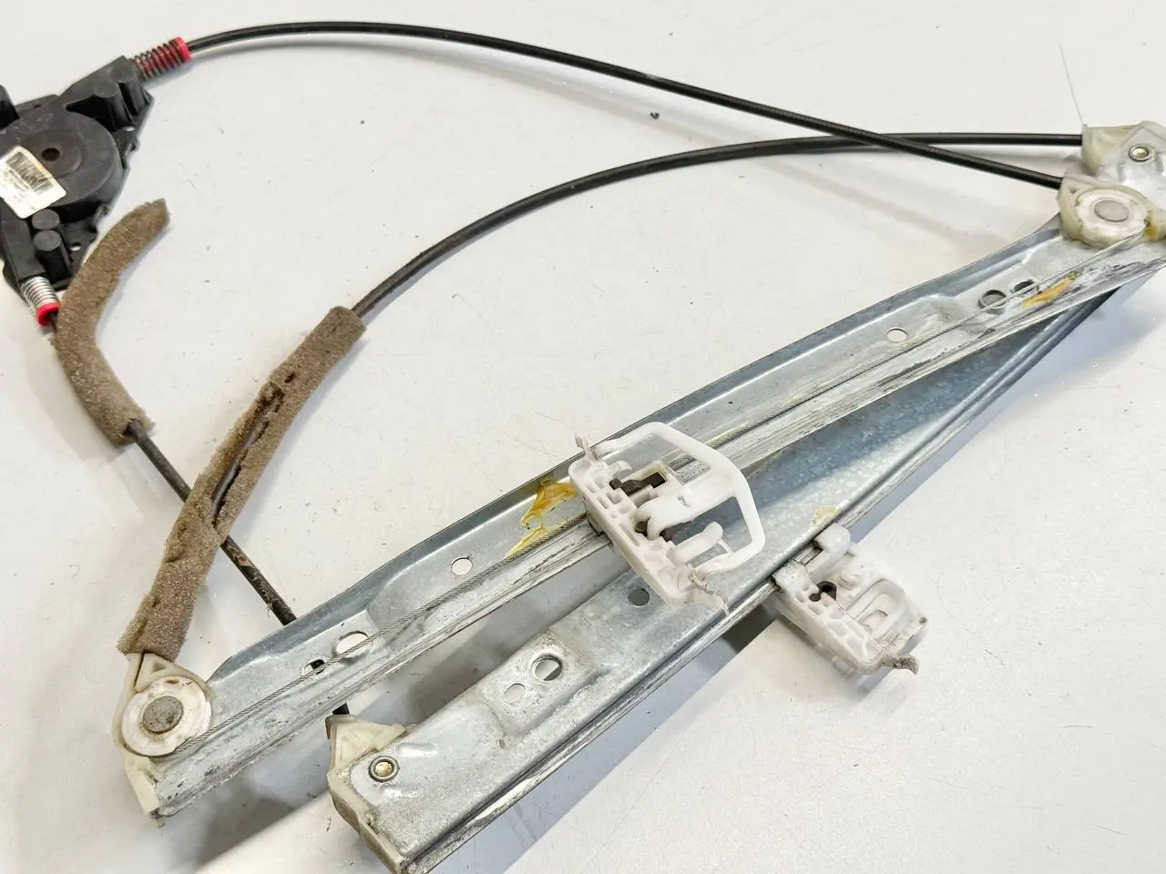 Fensterheber vorne links + elektrische FORD Fiesta 1.4L 2008 2951B23201BP