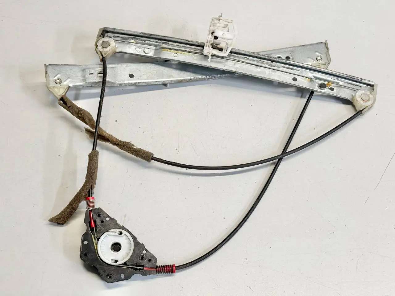 Fensterheber vorne links + elektrische FORD Fiesta 1.4L 2008 2951B23201BP