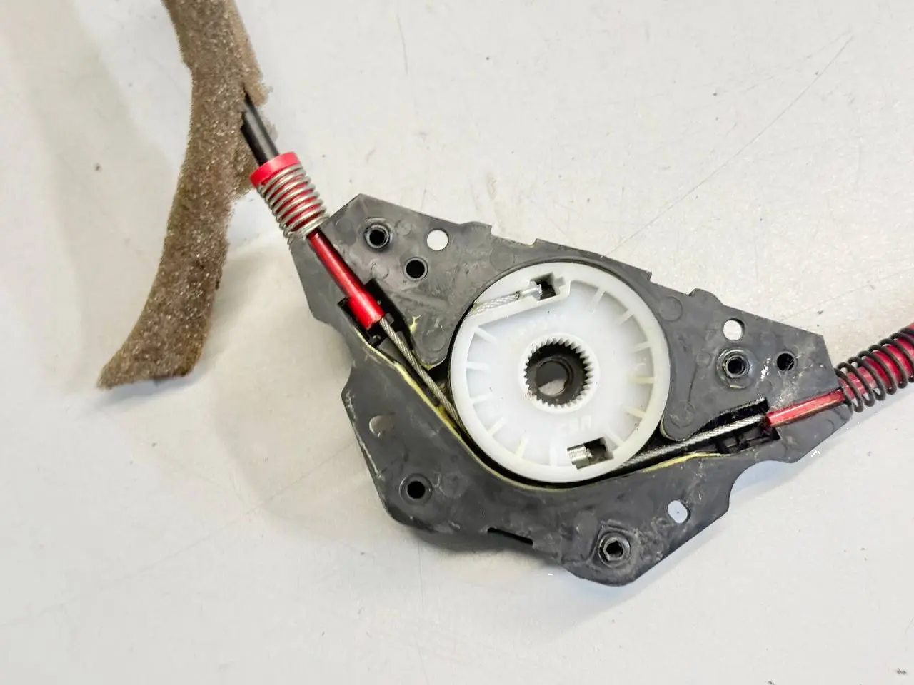 Fensterheber vorne links + elektrische FORD Fiesta 1.4L 2008 2951B23201BP