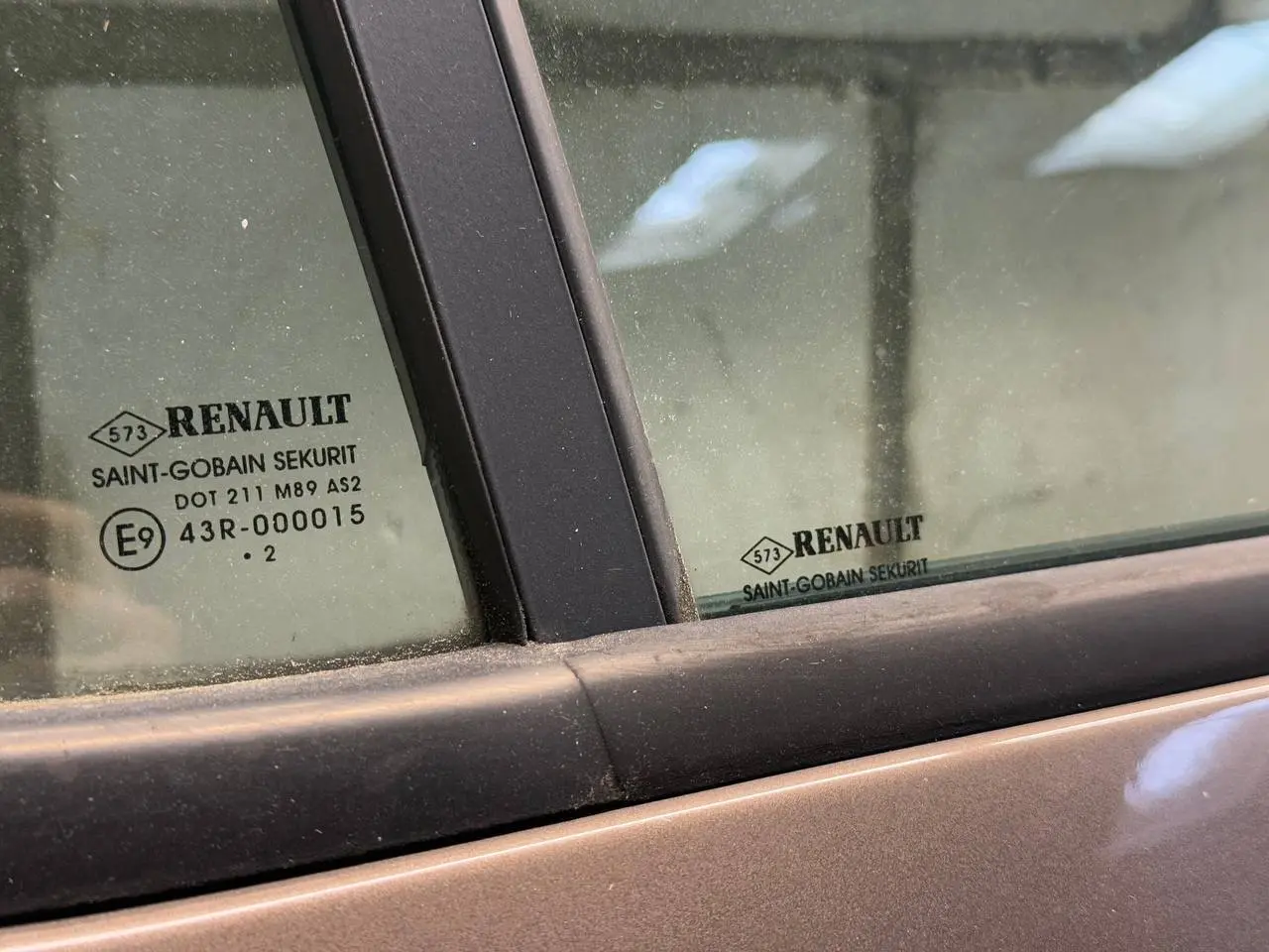 Tür Hinten Rechts Renault Modus 1,5 dCi 2012 FC: Braun TECN8 8200337988