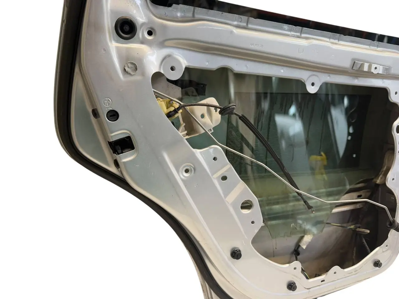 Tür Hinten links mit kabel und glass VW Polo 9N1 1,2L 2002 6Q6833311 FC: LA7W
