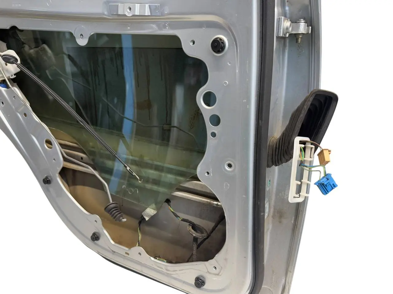 Tür Hinten links mit kabel und glass VW Polo 9N1 1,2L 2002 6Q6833311 FC: LA7W