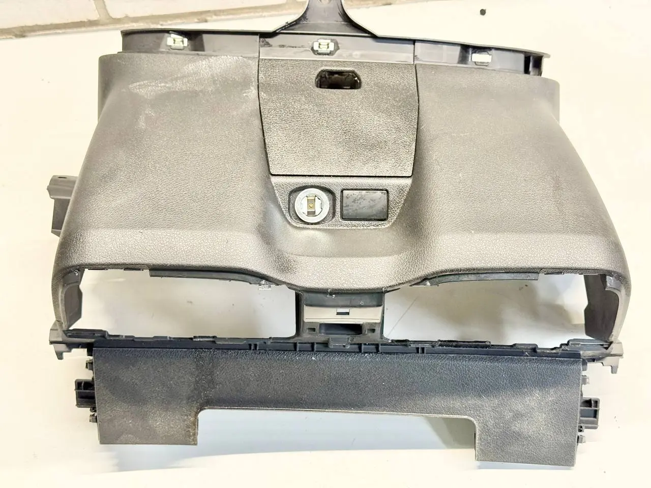 Mittelkonsole Mercedes Benz W907 Sprinter 311 CDI 2023 A9106802501