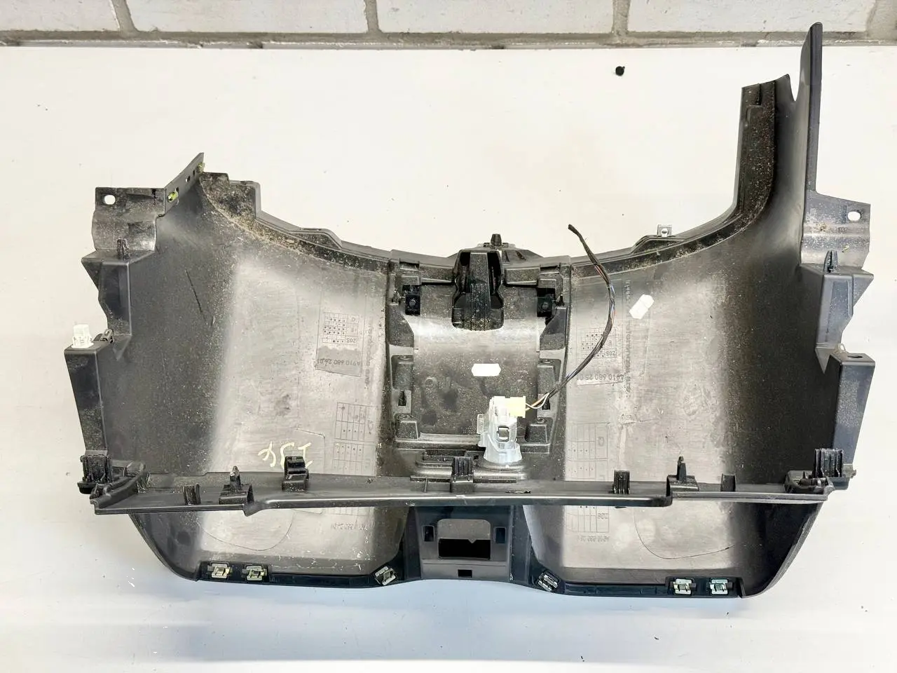 Mittelkonsole Mercedes Benz W907 Sprinter 311 CDI 2023 A9106802501