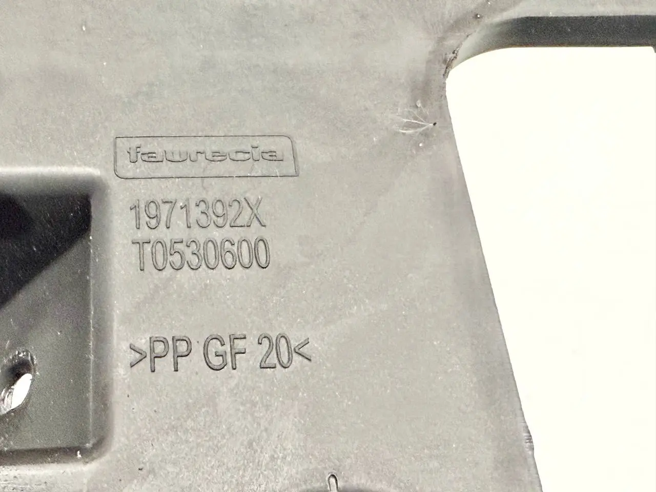 Blende Träger Halterung Mercedes Benz W907 Sprinter 311 CDI 2023 1971392X