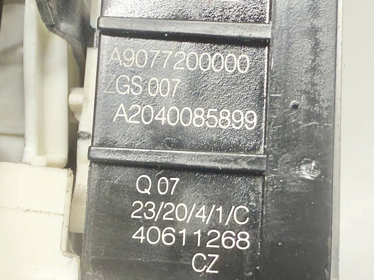Türschloss vorne links Mercedes Benz W907 Sprinter 311 CDI 2023 A9077200000
