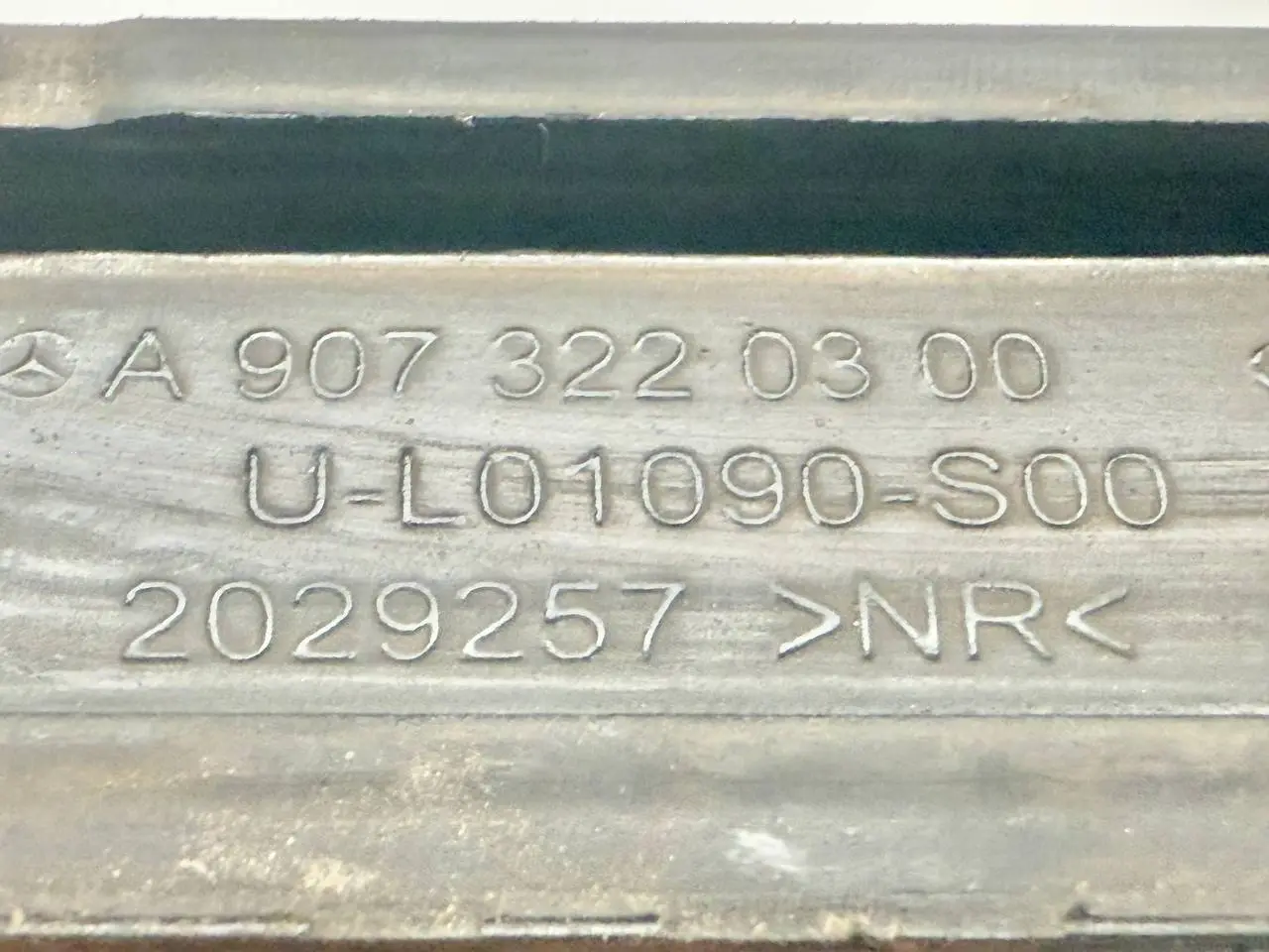 Federhalter Vorderachse Mercedes Benz W907 Sprinter 311 CDI 2023 A9073220300