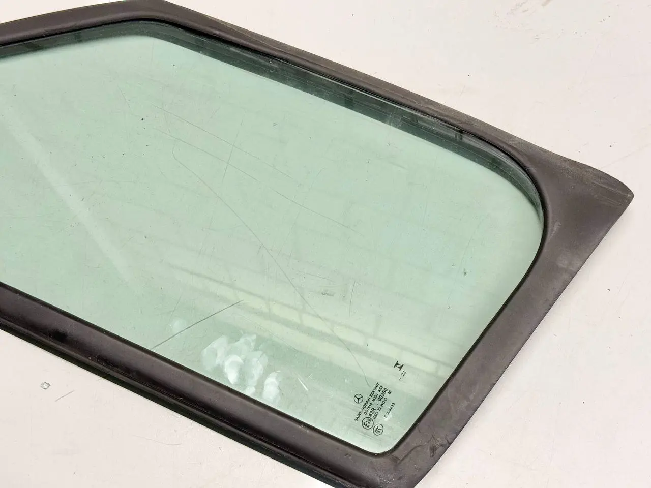 Dreiecksscheibe vorne Mercedes Benz W907 Sprinter 311 CDI 2023 A9106710300