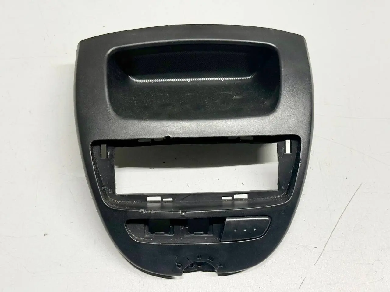 Mittelkonsole Verkleidung für Aygo Peugeot 107 1.0L 2008 554050H010