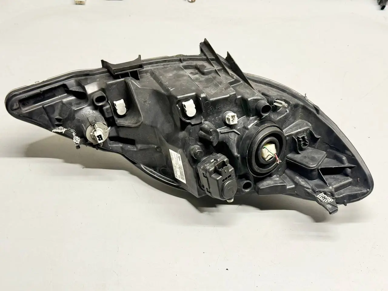 Scheinwerfer Hauptscheinwerfer Beleuchtungseinheit Peugeot 107 81170-0H030