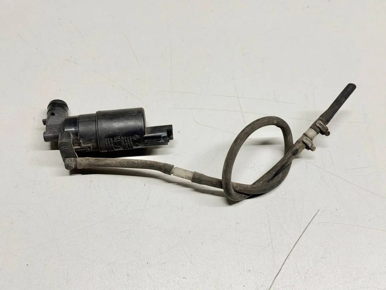 Wischwasserpumpe, Waschwasserpumpe Peugeot 107 1.0L 2008 8200031805