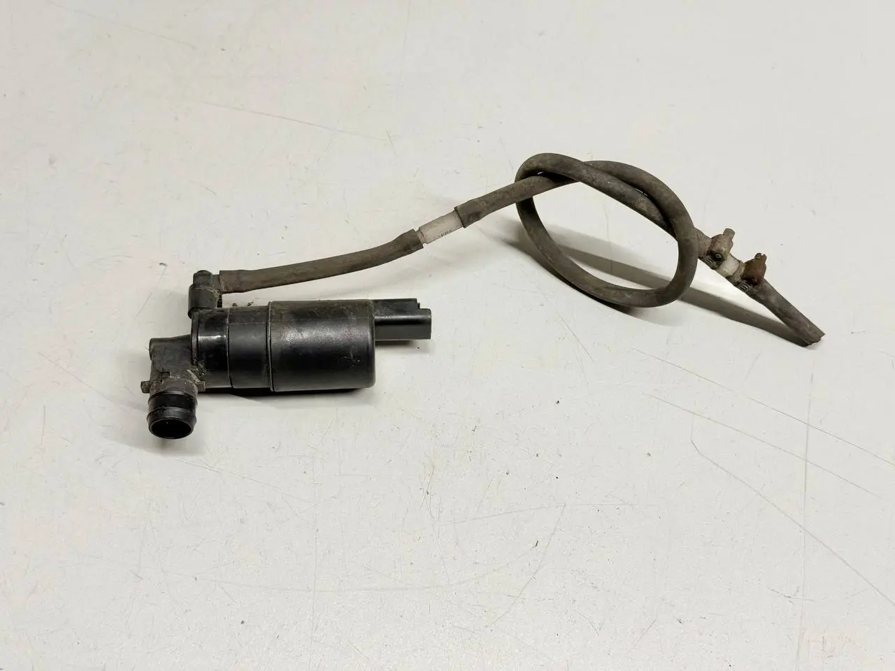 Wischwasserpumpe, Waschwasserpumpe Peugeot 107 1.0L 2008 8200031805