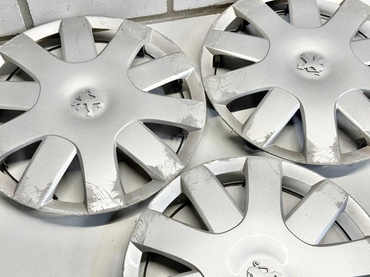 Radkappe Felgendeckel Radzierblende 4 Golf 4 Peugeot 107 1.0L 2008 426020H020