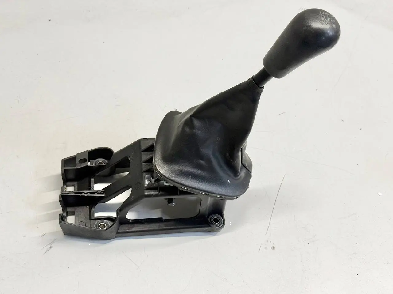 Schalthebel, Schaltkulisse Peugeot 107 1.0L 2008 335300H010