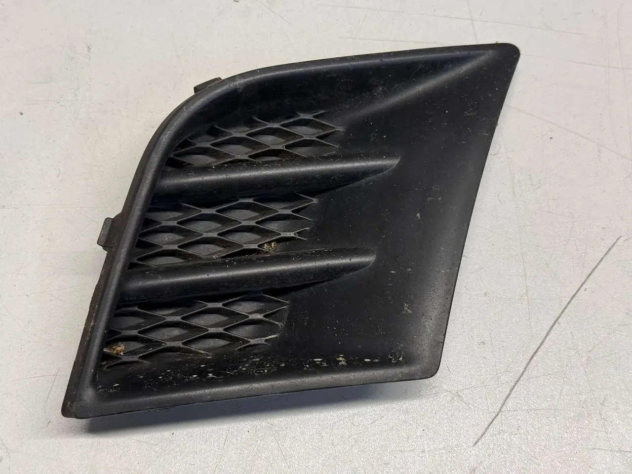Frontstoßstange vorn links Peugeot 107 1.0L 2008 814820H020