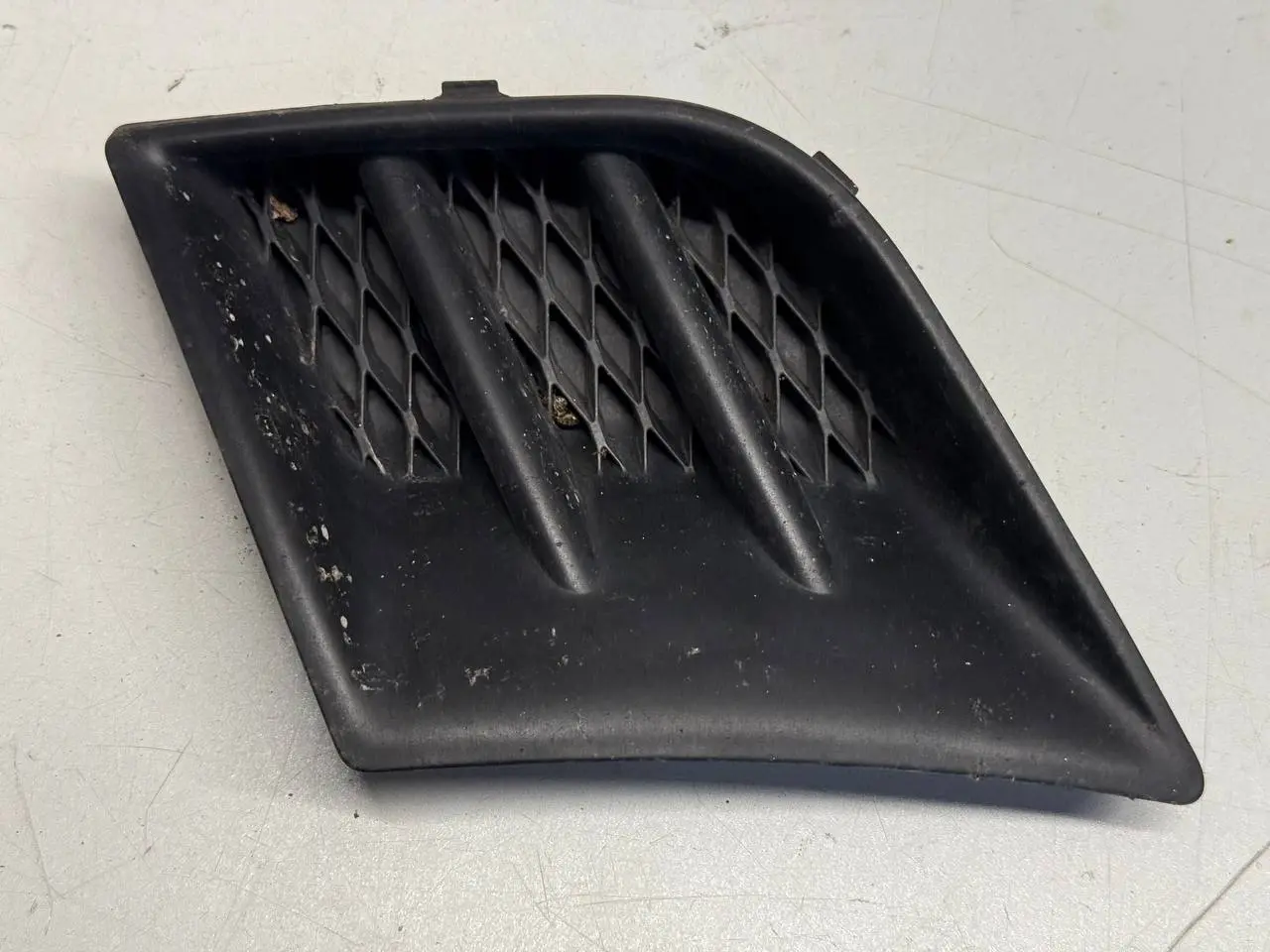 Frontstoßstange vorn links Peugeot 107 1.0L 2008 814820H020