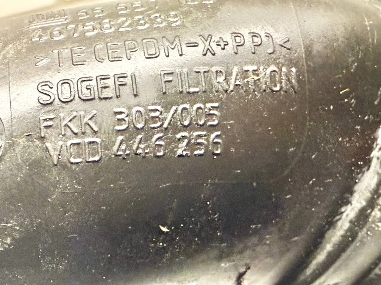 Ansaugrohr Luftführung Ansaugschlauch Rohr Opel Corsa-D 1.4L 2008 55557183