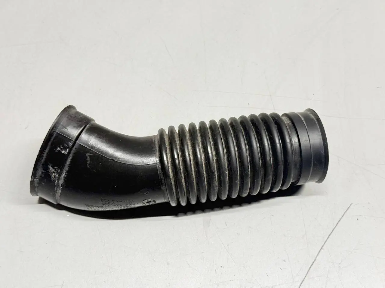 Ansaugrohr Luftführung Ansaugschlauch Rohr Opel Corsa-D 1.4L 2008 55557183