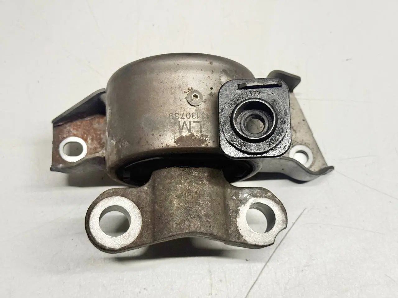 Motorlager Halterung Motorträger rechts für Opel Corsa-D 1.4L 2008 13130739