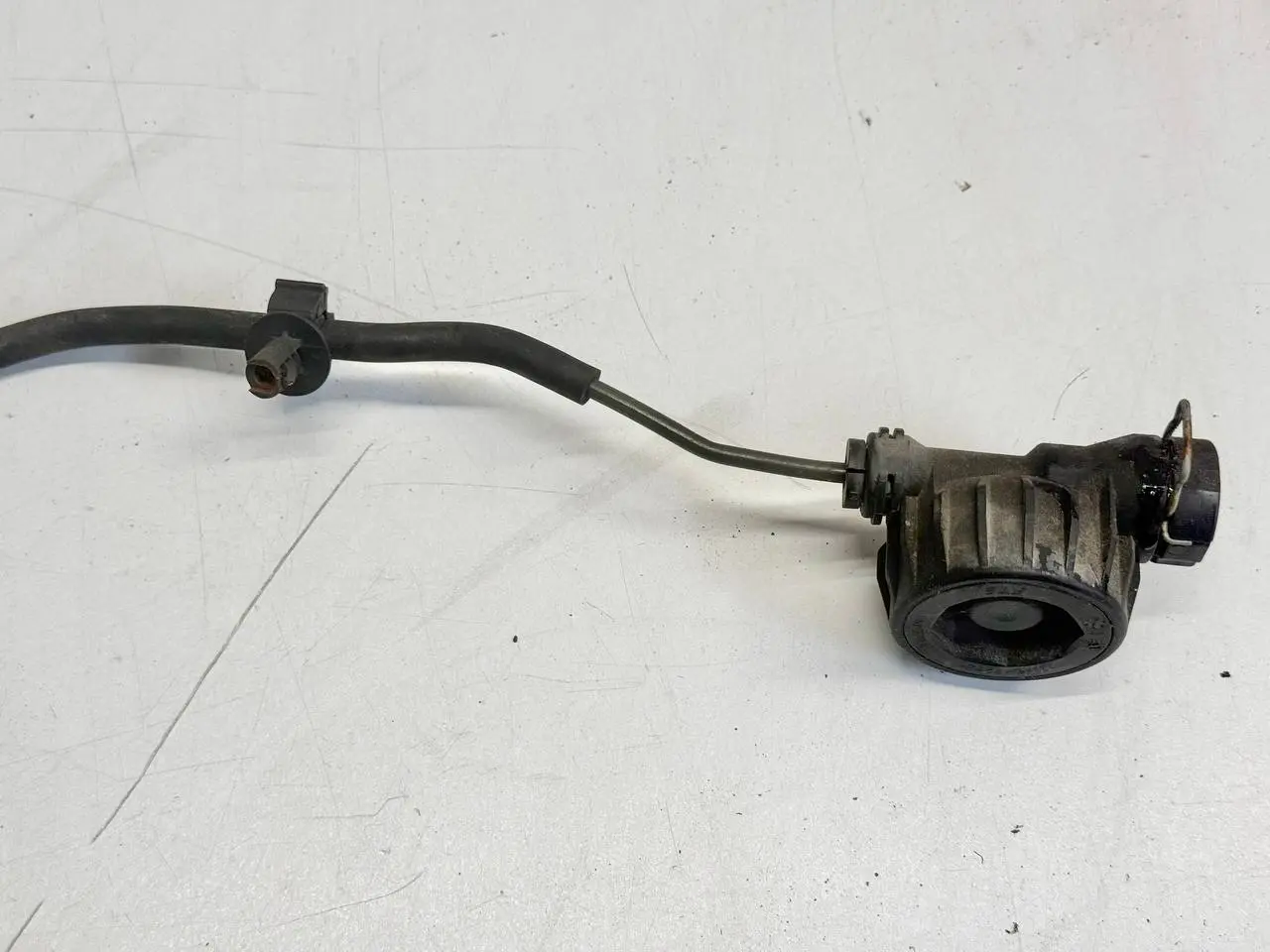 Kupplungsgeberzylinder Druckspeicher Passat 3C Opel Corsa-D 1.4L 2008 FM277001