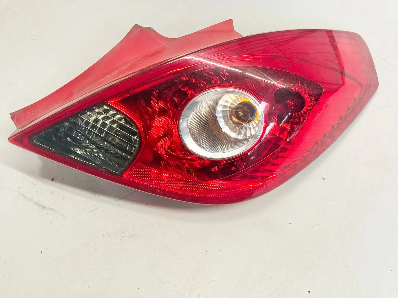 Heckleuchte Rücklicht rechts Corsa-D 1.4L 2008 Opel Corsa-D 1.4L 2008 13186351