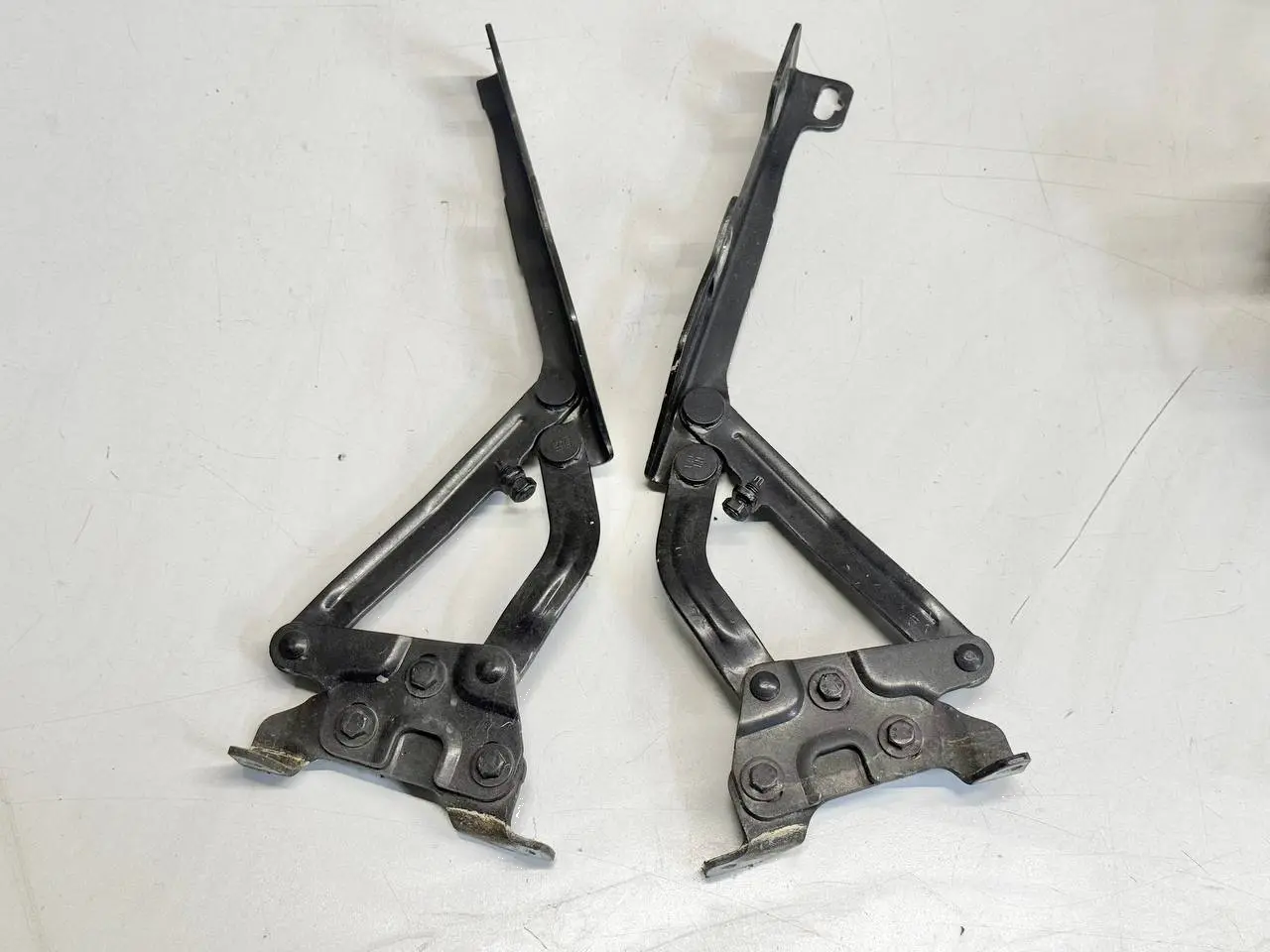 Motorhaubenscharnier Scharnier Corsa-D 1.4L Opel Corsa-D 1.4L 2008 GM1386900RH