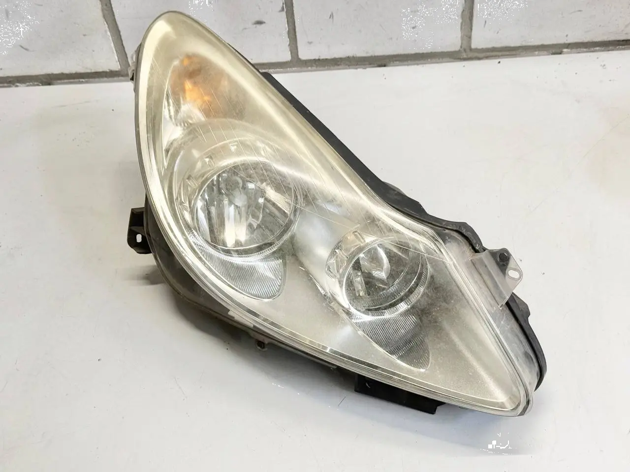 Frontscheinwerfer rechts Corsa-D 1.4L 2008 Opel Corsa-D 1.4L 2008 13186382