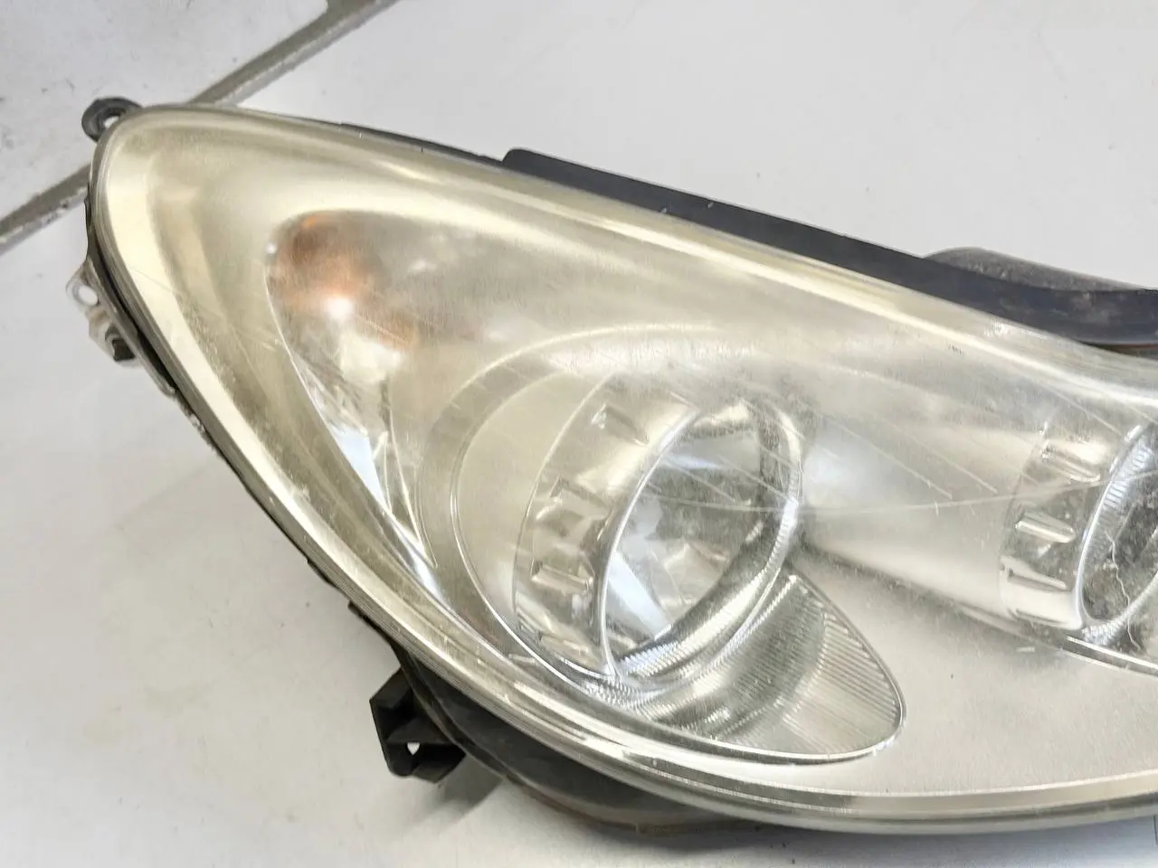 Frontscheinwerfer rechts Corsa-D 1.4L 2008 Opel Corsa-D 1.4L 2008 13186382