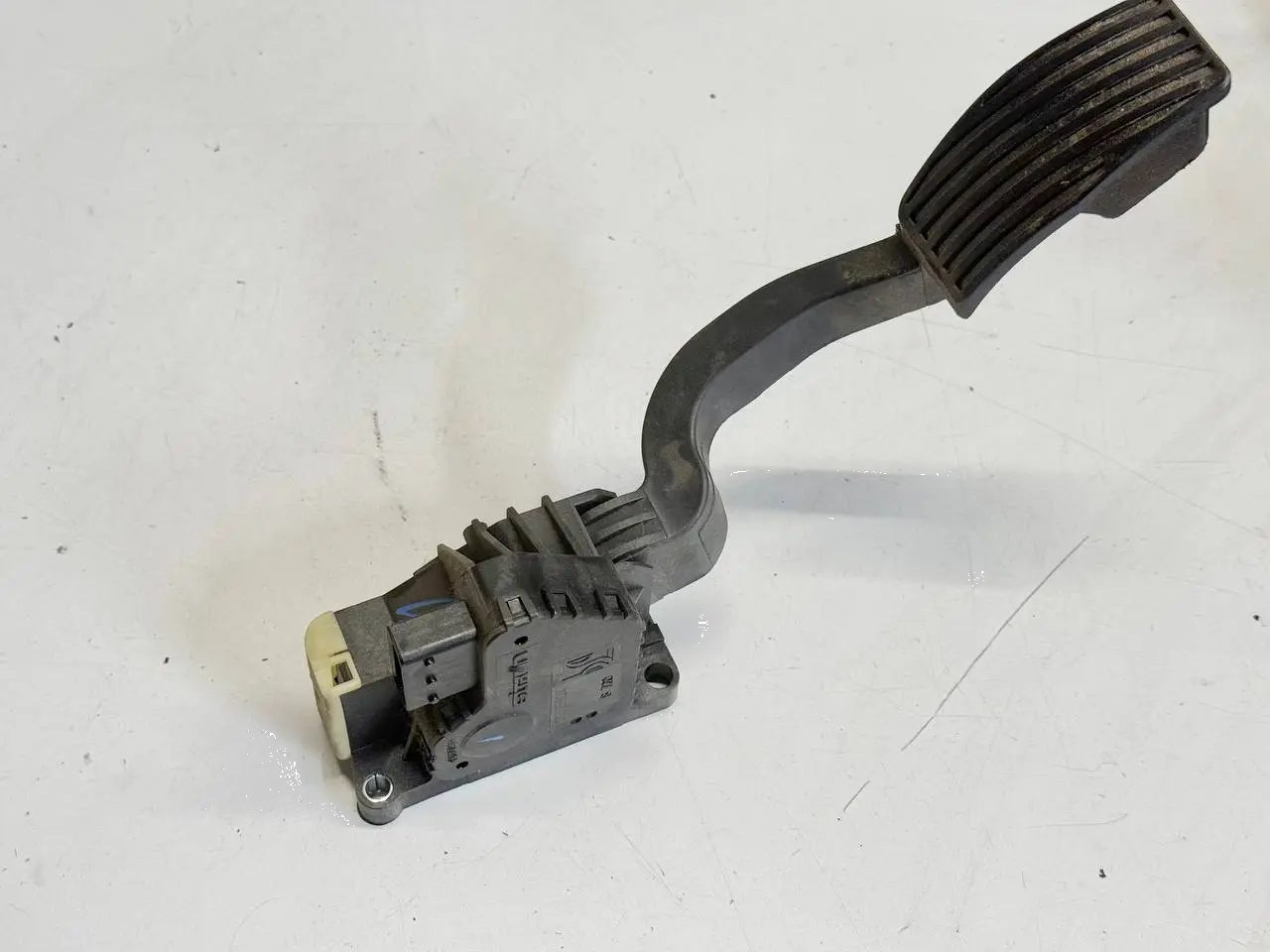 Elektrisches Gaspedal Fahrpedalsatz Corsa D Opel Corsa-D 1.4L 2008 13305804