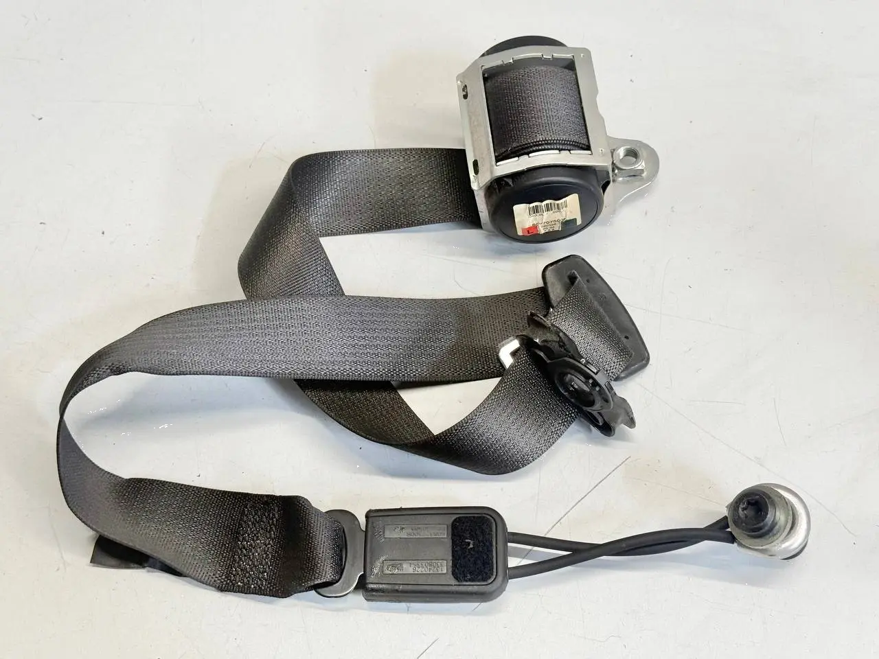 Sicherheitsgurt vorne links Gurtstraffer Opel Corsa-D 1.4L 2008 6C77075C0E