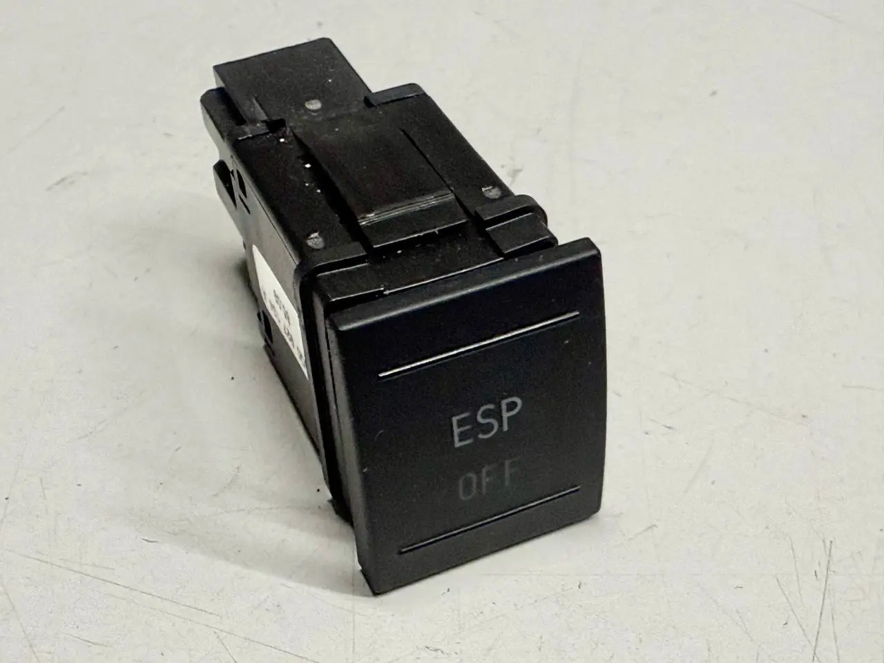 ESP Schalter Stabilitätskontrolle Taster Polo VW Polo 9N3 1,2L 2009 6Q0927134A