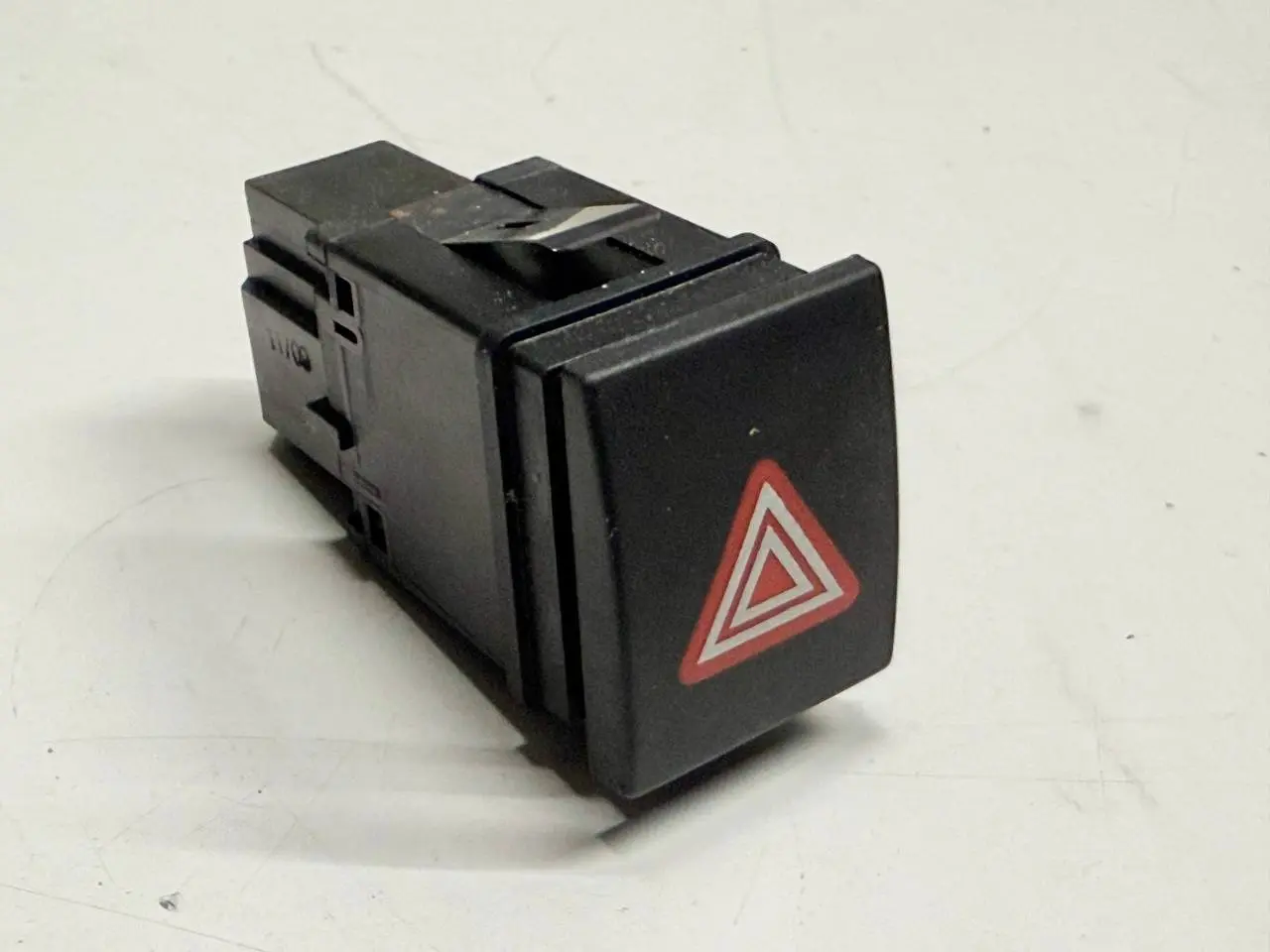 Warnblinkschalter Schalter Warnblinkanlage Polo VW Polo 9N3 1,2L 2009 6Q0953235