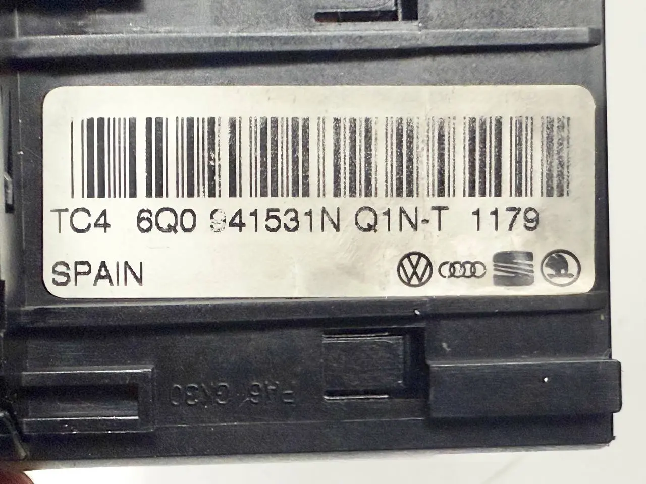 Lichtschalter Nebelscheinwerfer-Schalter Polo VW Polo 9N3 1,2L 2009 6Q0941531N