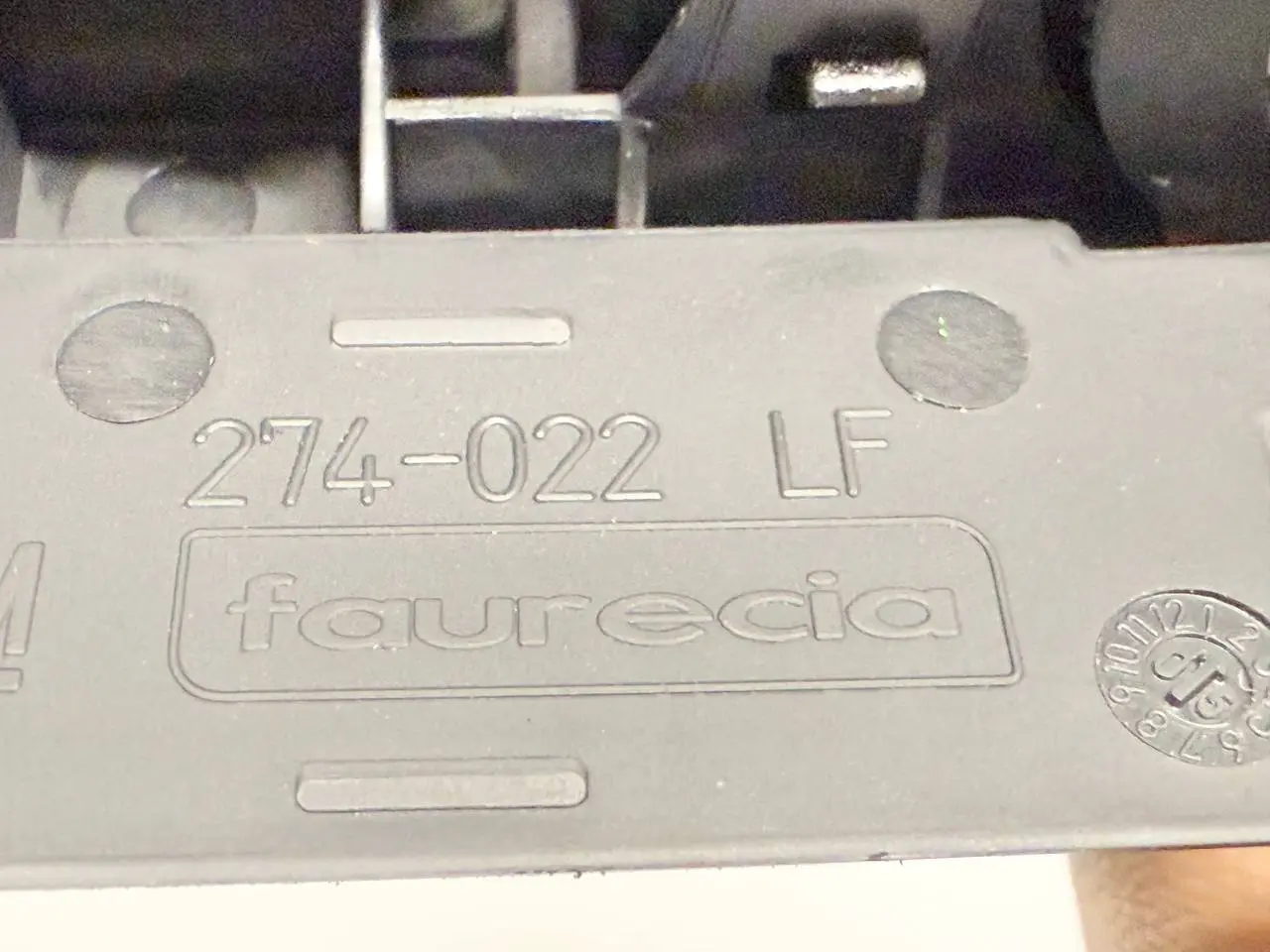 Lüftungsdüsen Mitte mit Warnblinkschalter und Opel MERIVA-A 1.4L 2005 13107741