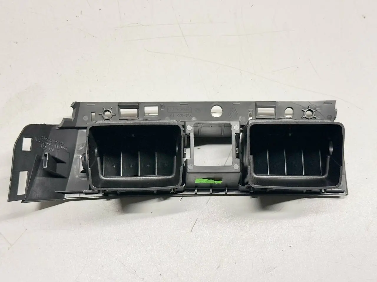 Lüftungsdüsen Mitte mit Warnblinkschalter und Opel MERIVA-A 1.4L 2005 13107741