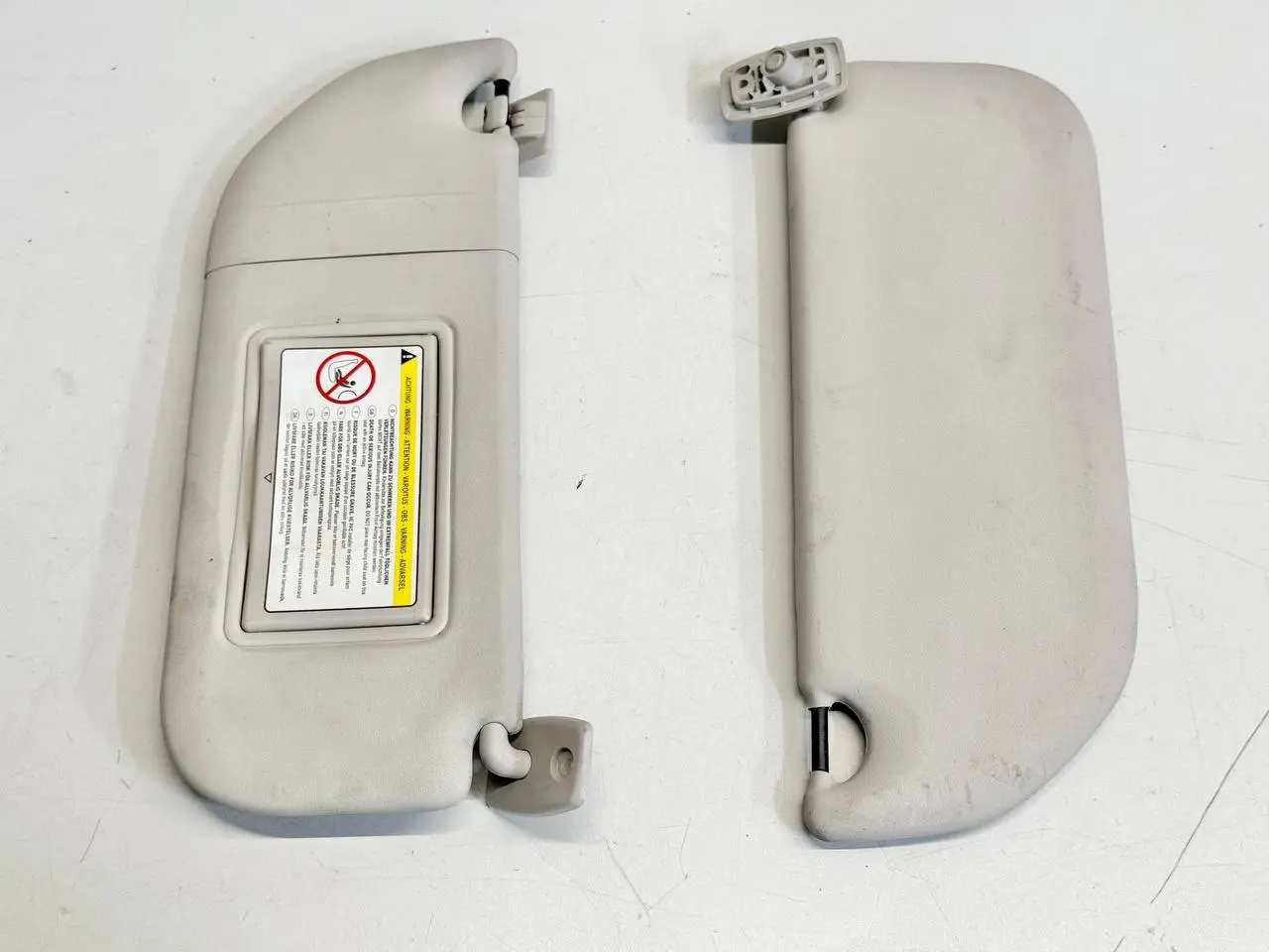 Sonnenblenden links und rechts Peugeot 107 1.0L 2008