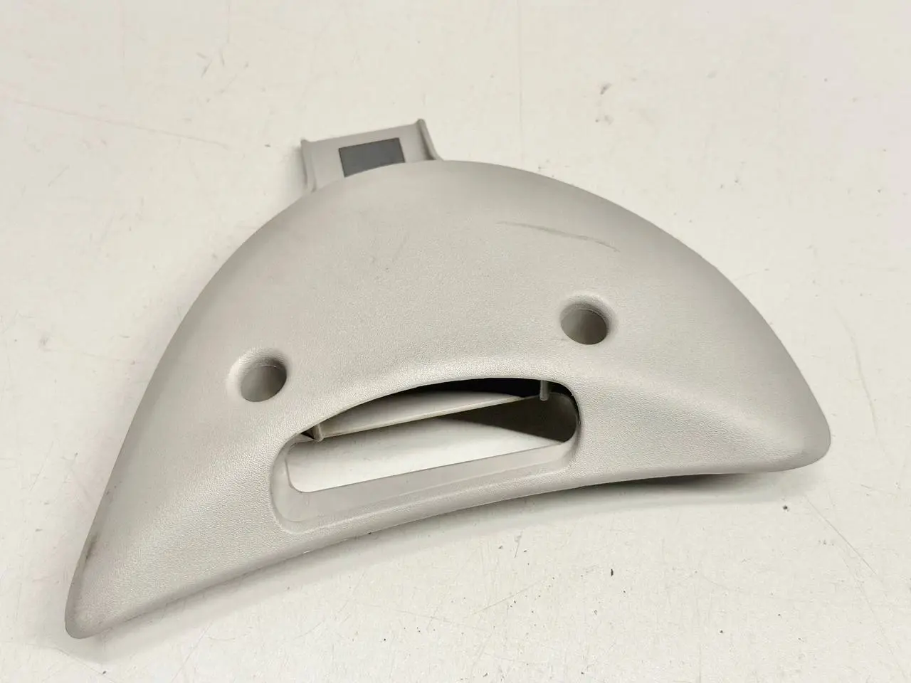 Abdeckung Sicherheitsgurt hinten mitte Opel MERIVA-A 1.4L 2005 93364058