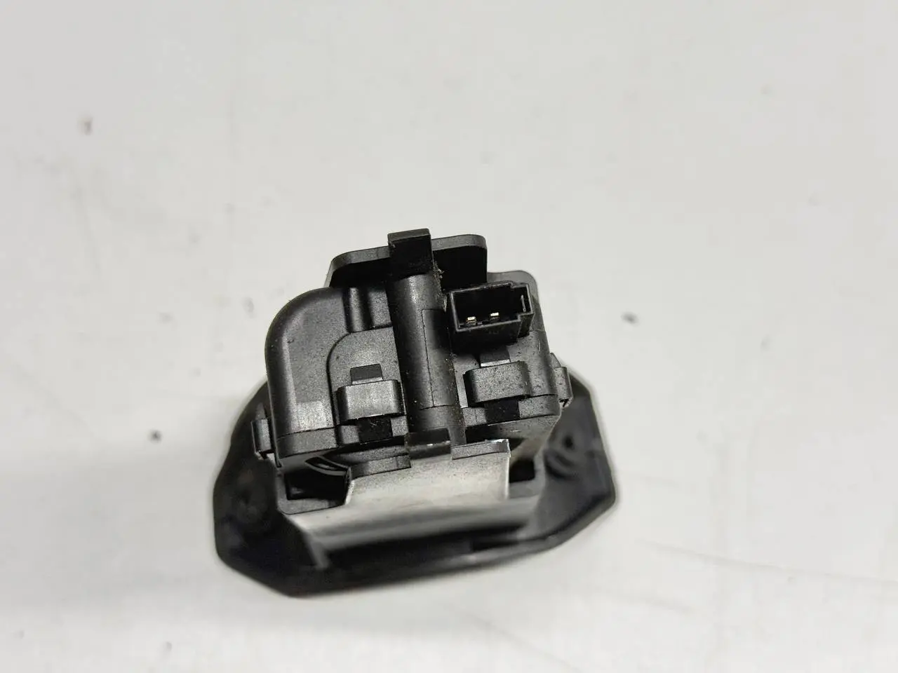 Stellmotor ZV Tankklappe Opel MERIVA-A 1.4L 2005 13120789