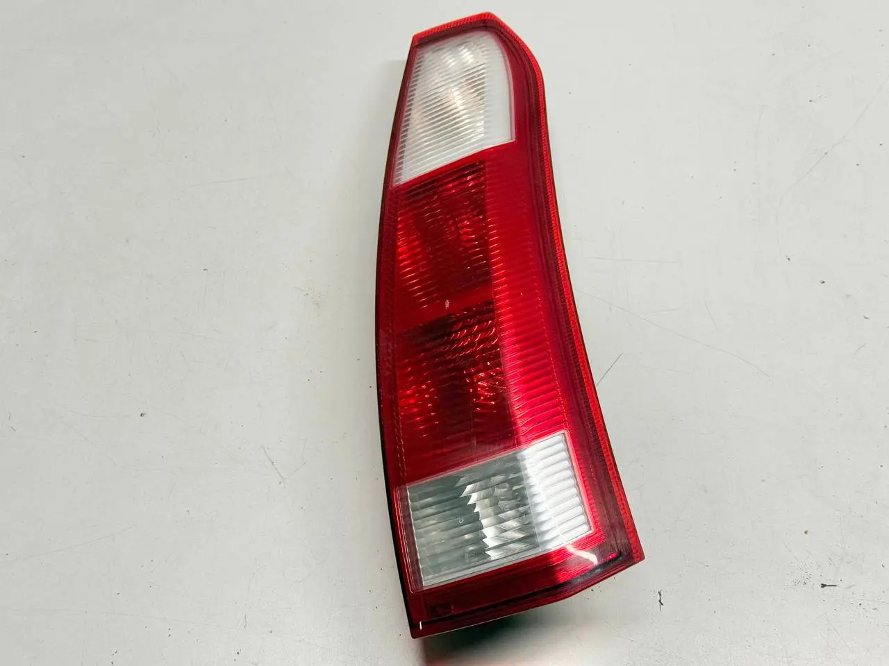 Rückleuchte Heckleuchte Bremsleuchte Opel MERIVA-A 1.4L 2005 13203392