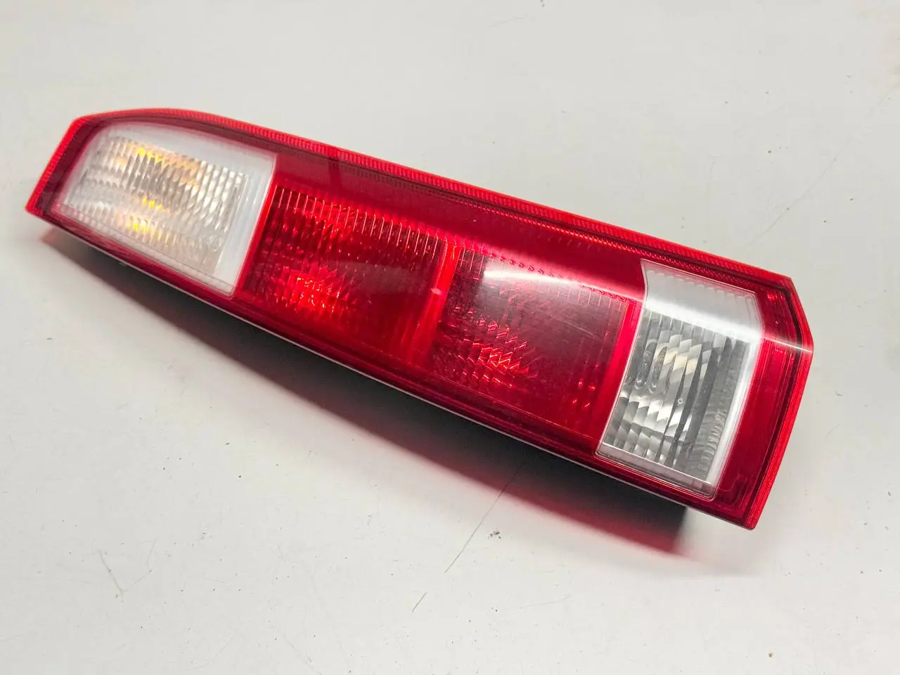 Rückleuchte Heckleuchte Bremsleuchte Opel MERIVA-A 1.4L 2005 13203392