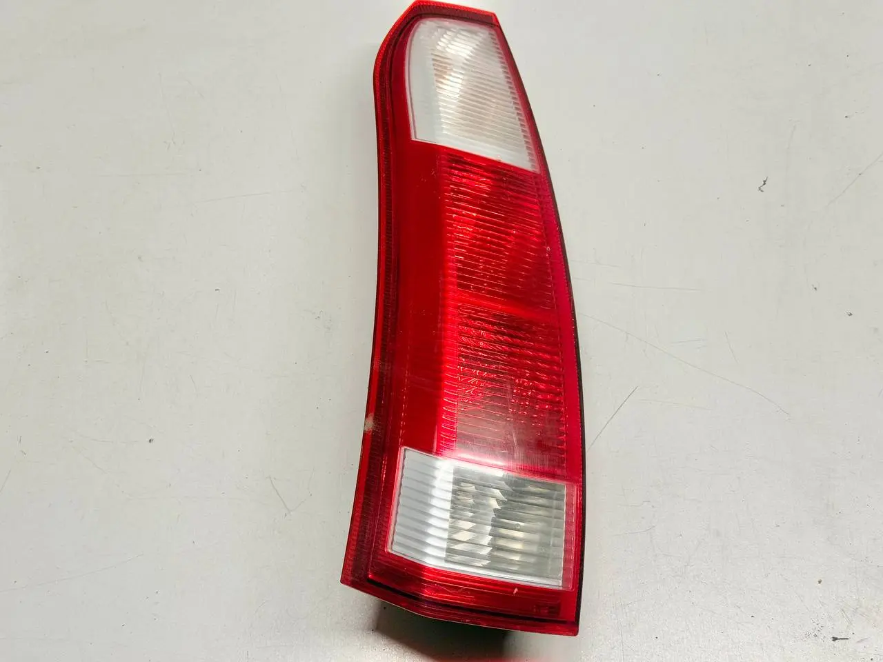 Heckleuchte Rücklicht Rückleuchte links Opel MERIVA-A 1.4L 2005 13203393