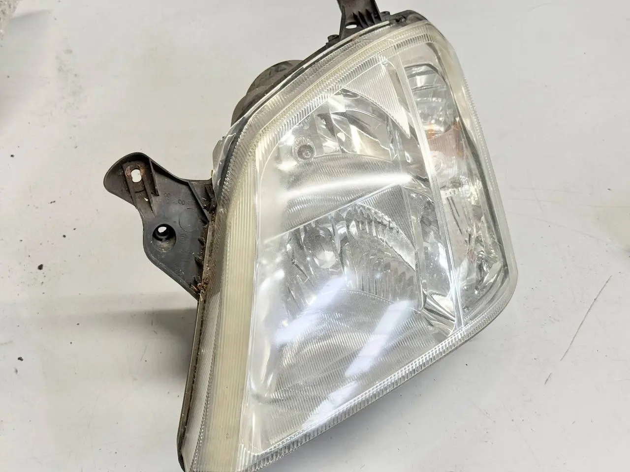 Frontscheinwerfer links Meriva A MERIVA-A 1.4L Opel MERIVA-A 1.4L 2005 93321052