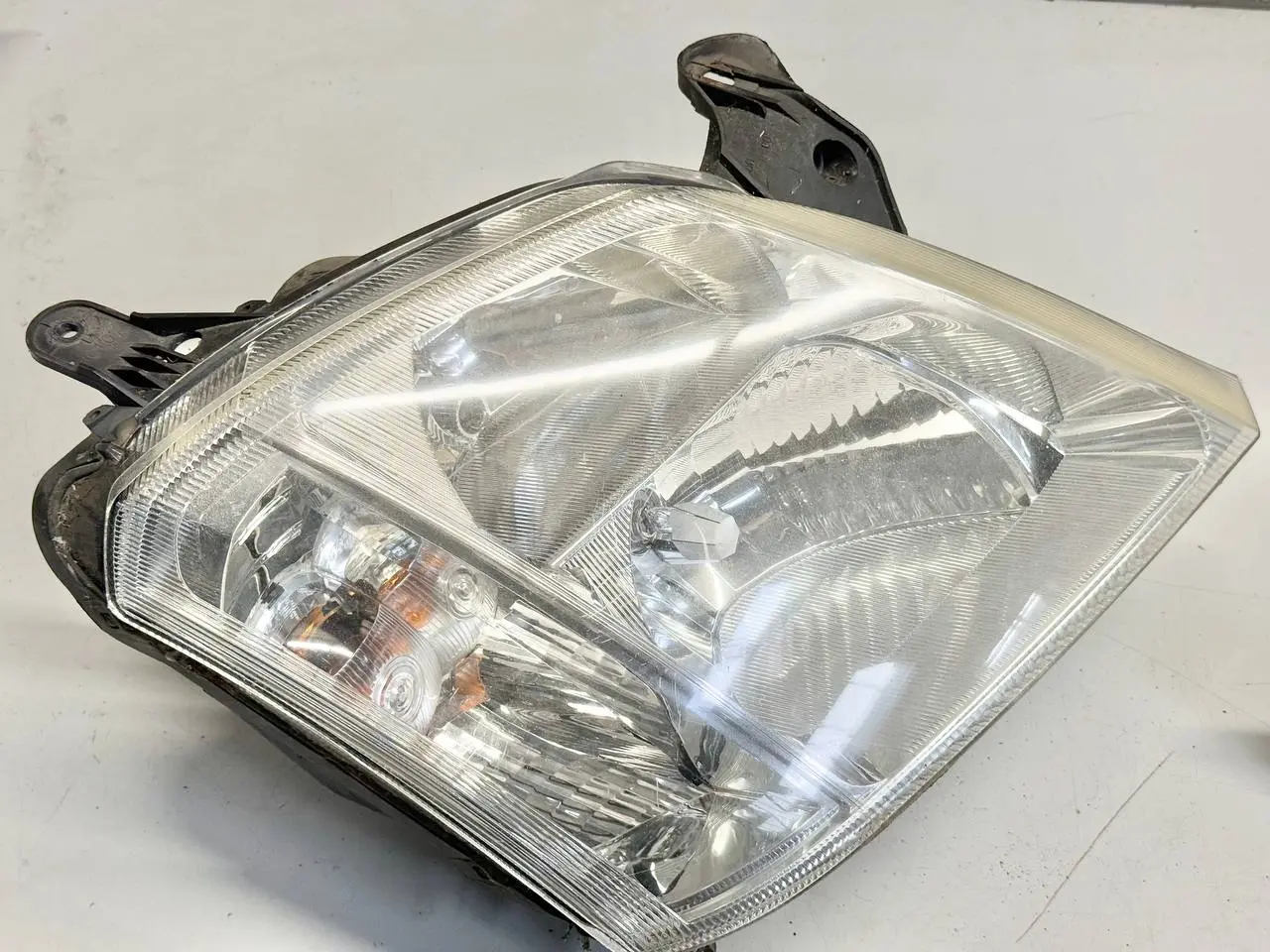 Frontscheinwerfer rechts MERIVA-A 1.4L 2005 Opel MERIVA-A 1.4L 2005 93321053