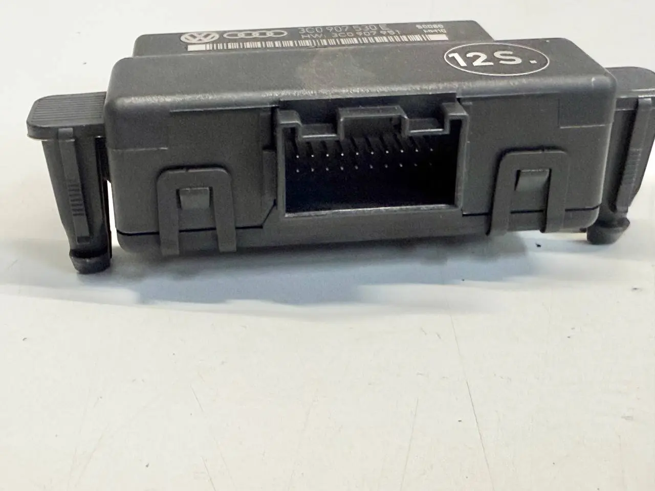 Diagnose-Interface Gateway Steuergerät VW Passat 3C Limo 1.9L TDI 3C0907530E