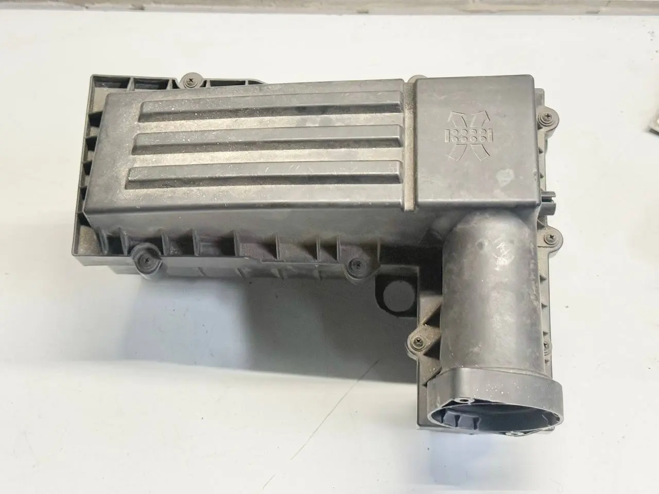 Luftfiltergehäuse Tiguan 5N Passat 3C Limo VW Passat 3C Limo 1.9L TDI 3C0129607